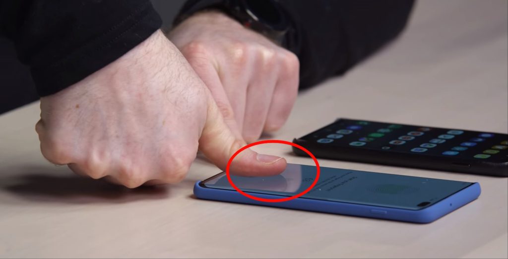 Взломан сканер отпечатков пальцев Samsung Galaxy S10 - вот что нужно знать
